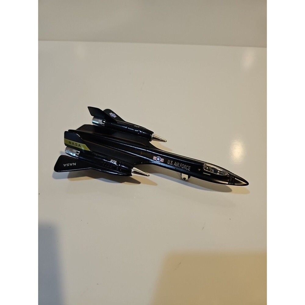 Matchbox U.S. Air Force SR-71 Nasa Blackbird Lockheed  8" LONG Die cast Plane